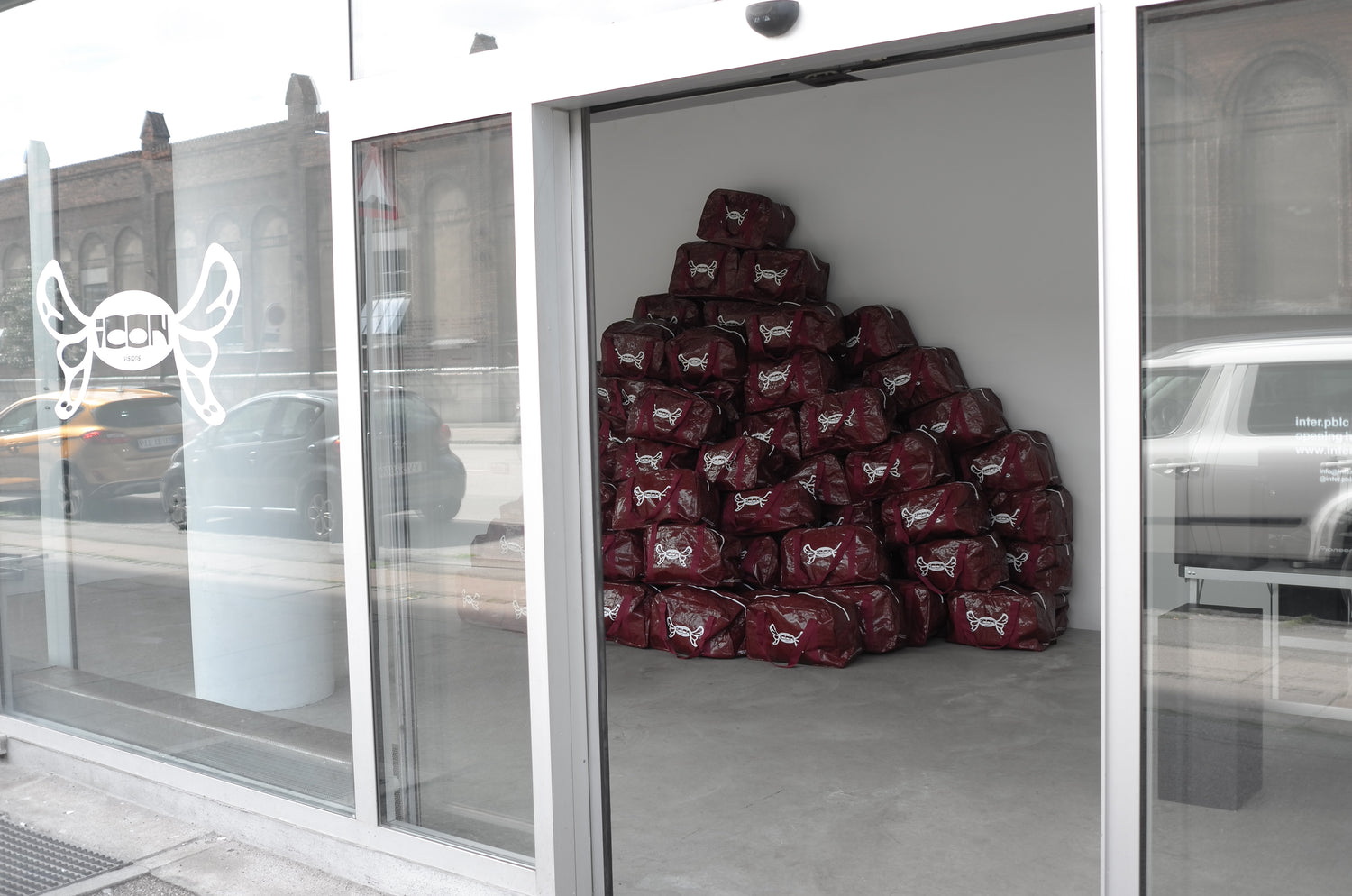 FLYING ICON BAGS (2022)